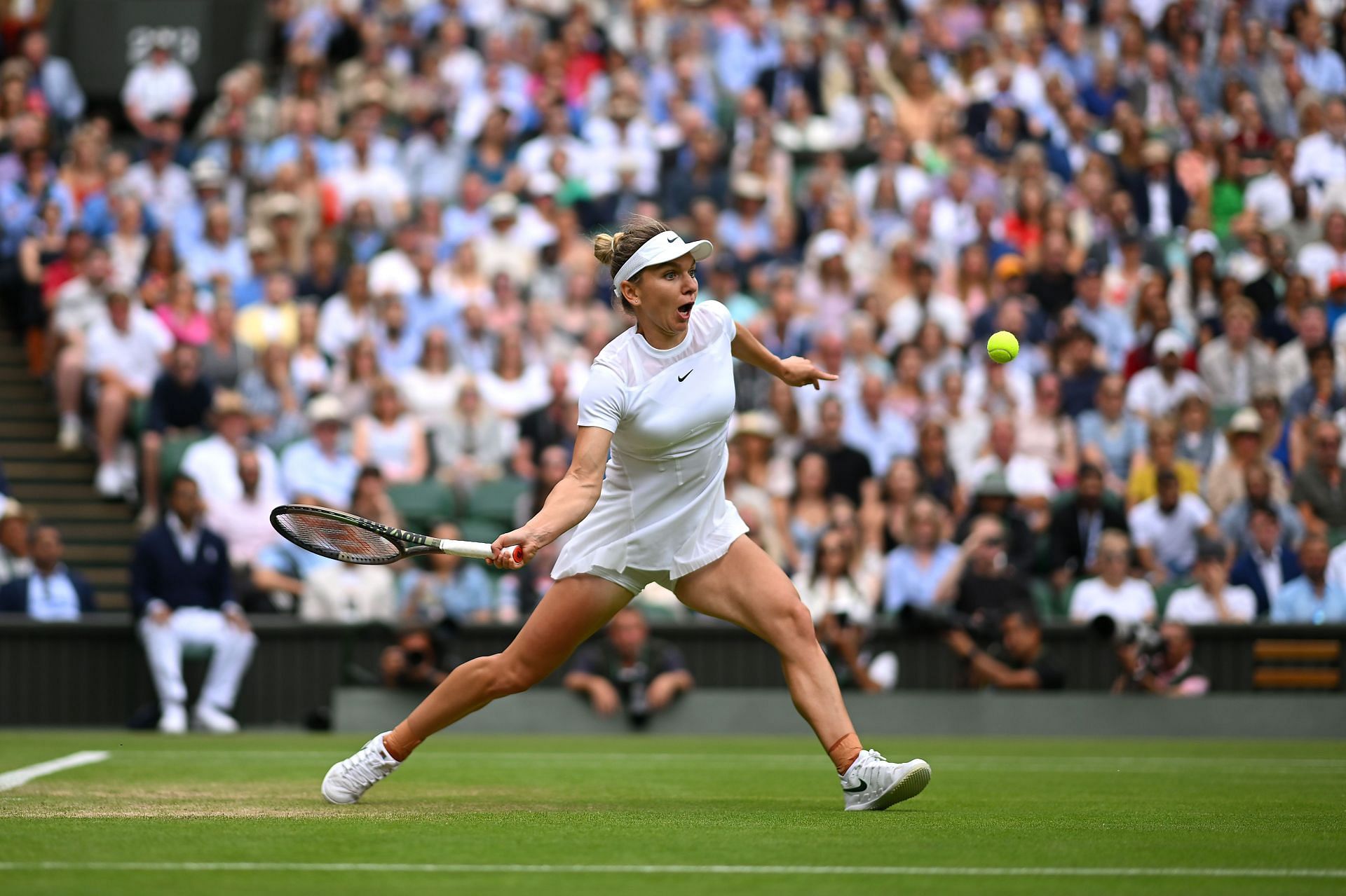 Simona Halep takes on Elena Rybakina in the semifnals at Wimbledon